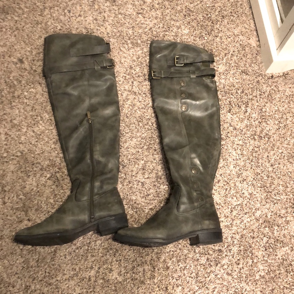 Size 8 Libby Edelman boots